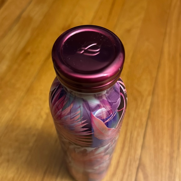 Manna 20 oz Retro Water Bottle - Picture 3 of 3